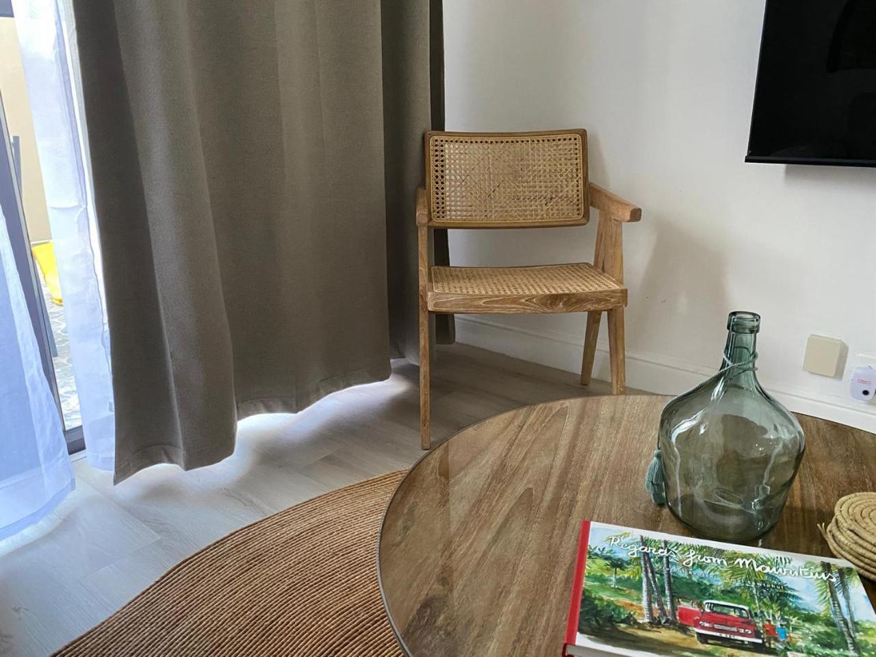 Luxury Retreat At Aqua Breeze Apartment, Flic En Flac ภายนอก รูปภาพ